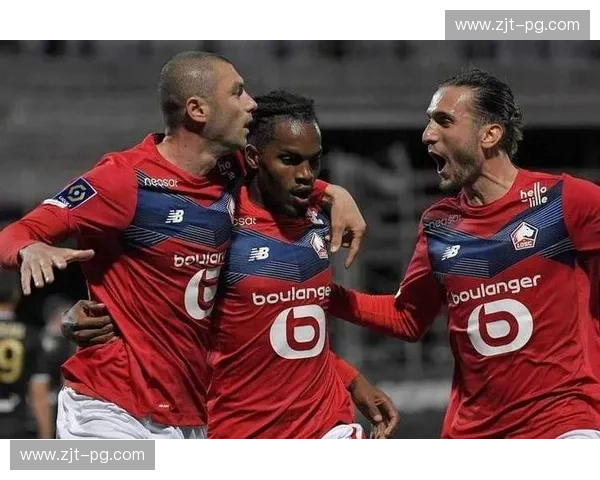 红色信仰的巅峰碰撞：当AC米兰遇上利物浦，足球便有了灵魂